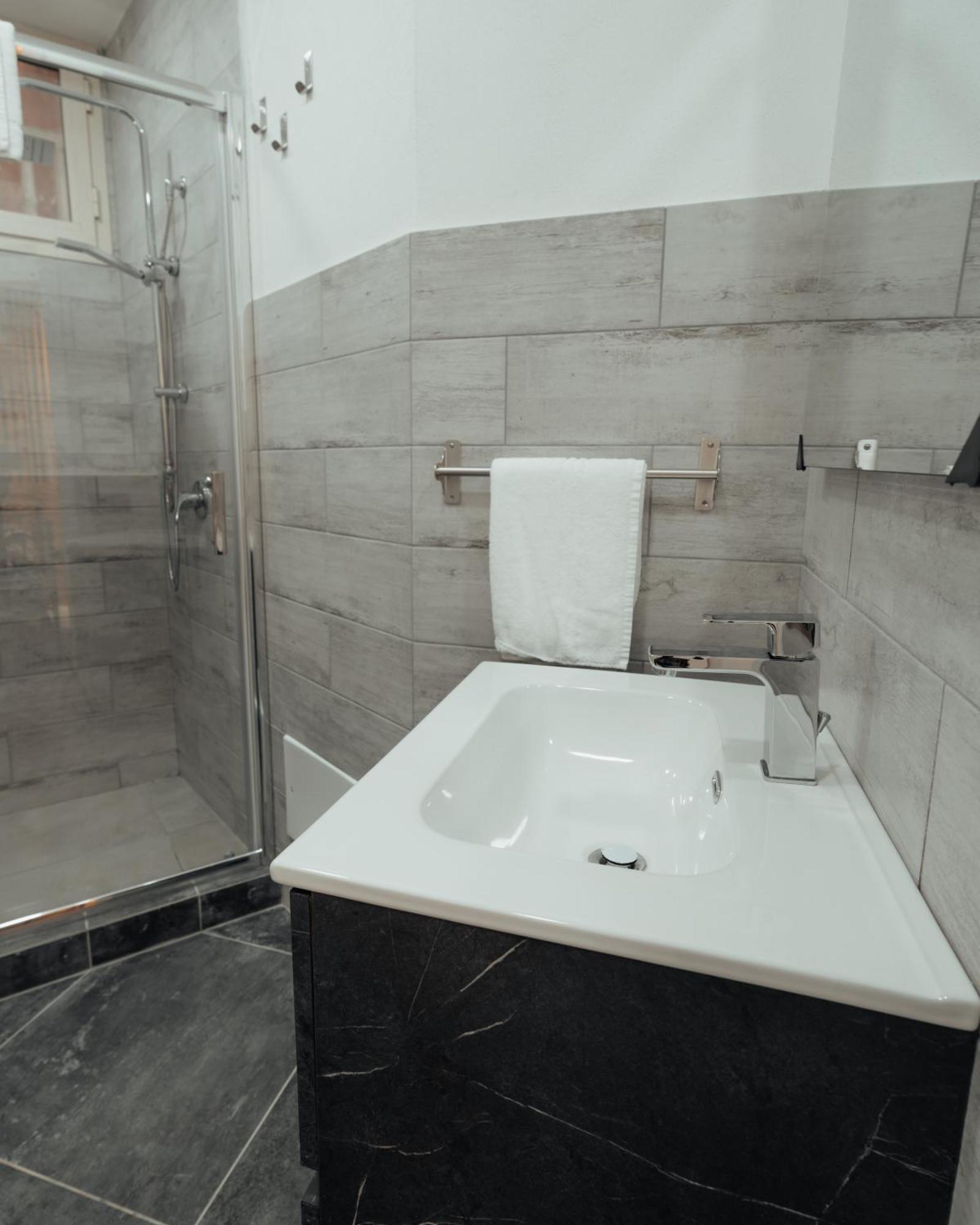 Guest house Miro Luxury Stazione Centrale Naples